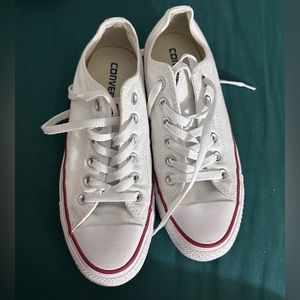 Classic Chuck Taylor Women’s 7.5